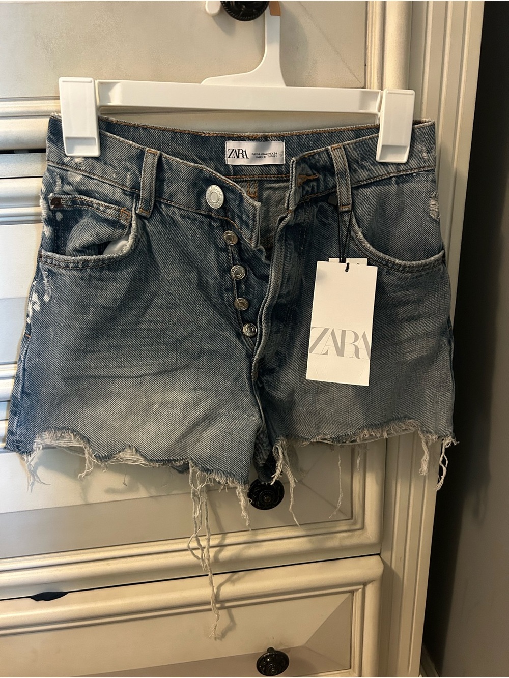 NWT distressed Zara jean shorts